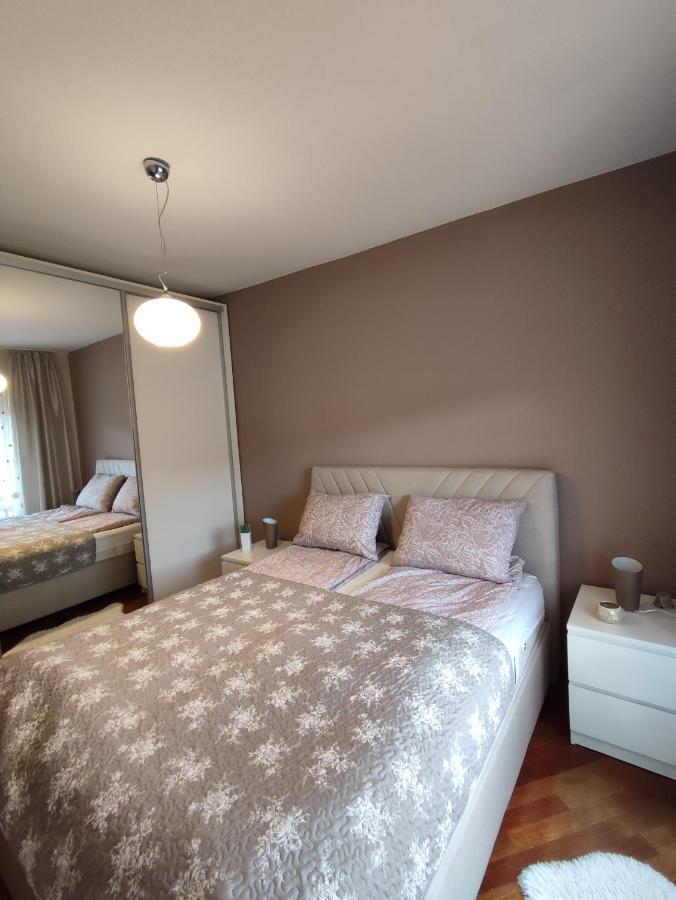 Deluxe Apartment Lejla - Free Garage Parking SJJ Exteriér fotografie