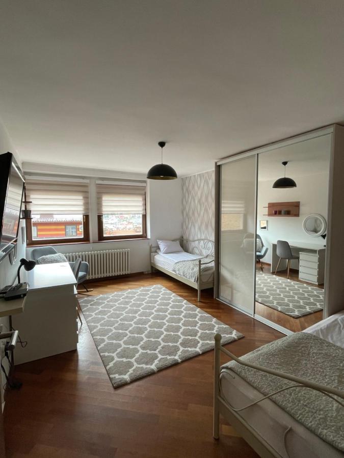 Deluxe Apartment Lejla - Free Garage Parking SJJ Exteriér fotografie